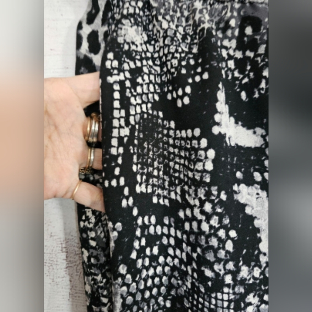 Express Monochrome Leopard High Rise Ankle Pants Med New - Picture 3 of 8